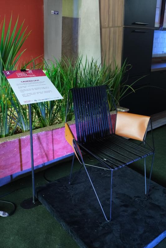 Cadeira Levi - Suprema estofados (Prêmio Design Sustentável)